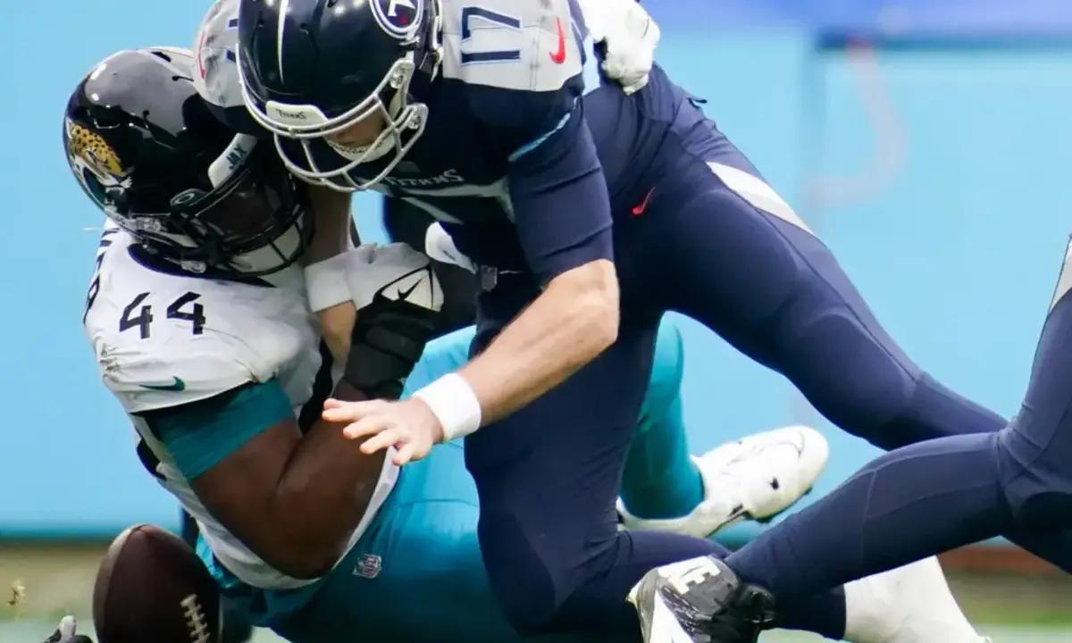 Travon Walker vs Titans